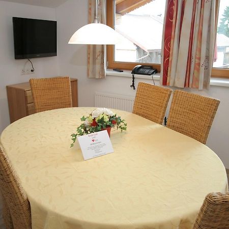 Charming Apartment In Uderns With Balcony Luaran gambar