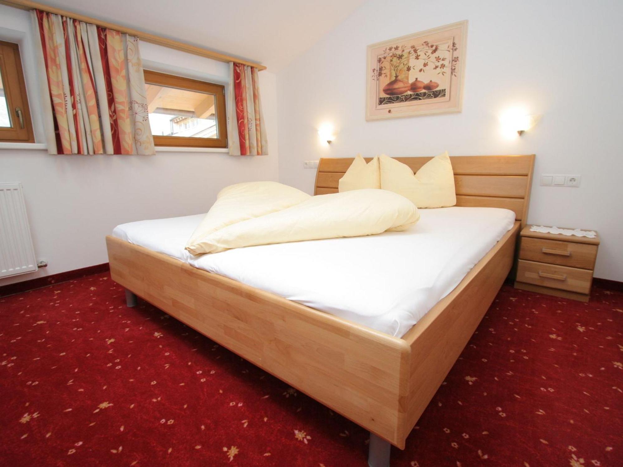 Charming Apartment In Uderns With Balcony Luaran gambar