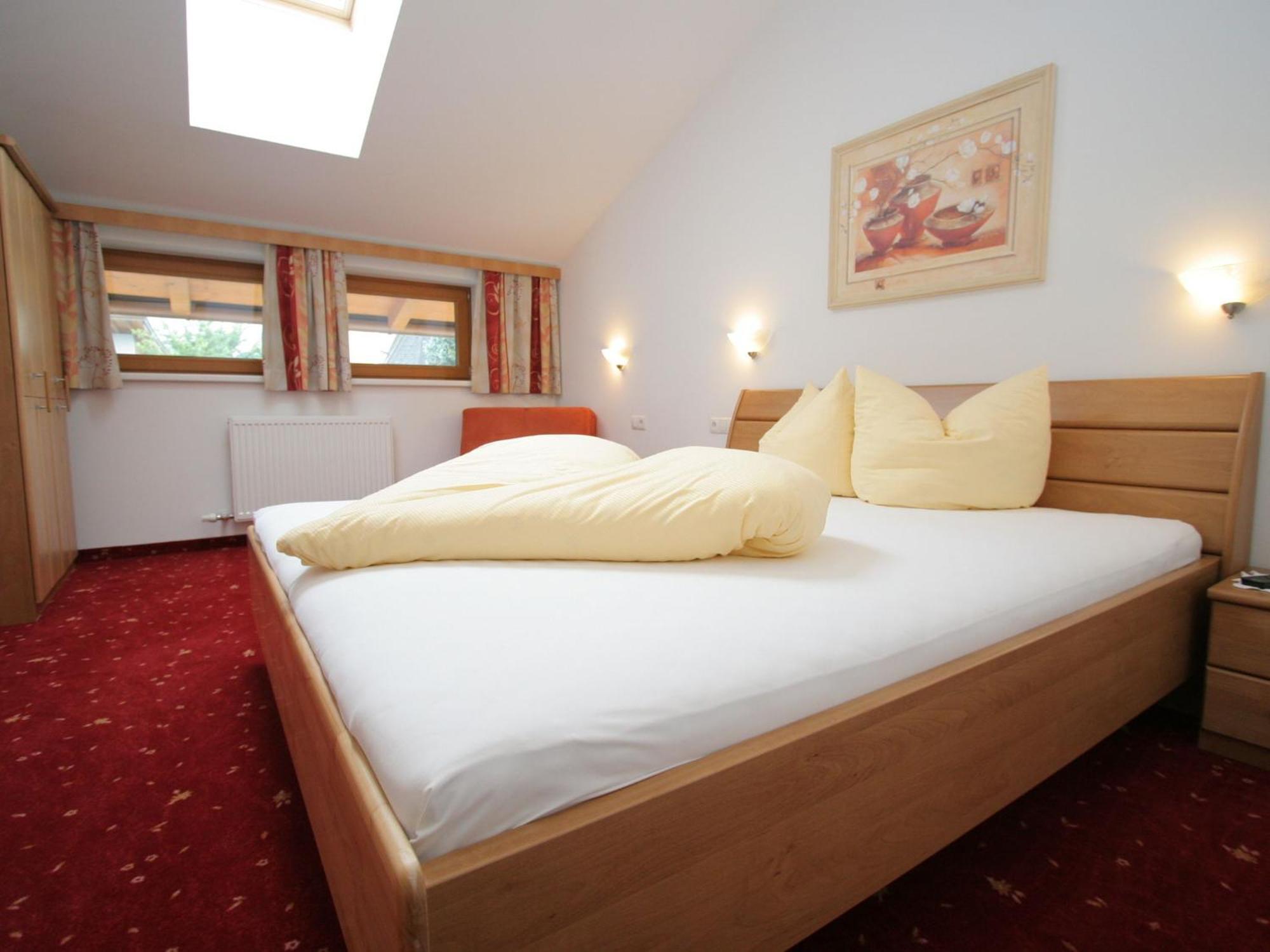 Charming Apartment In Uderns With Balcony Luaran gambar
