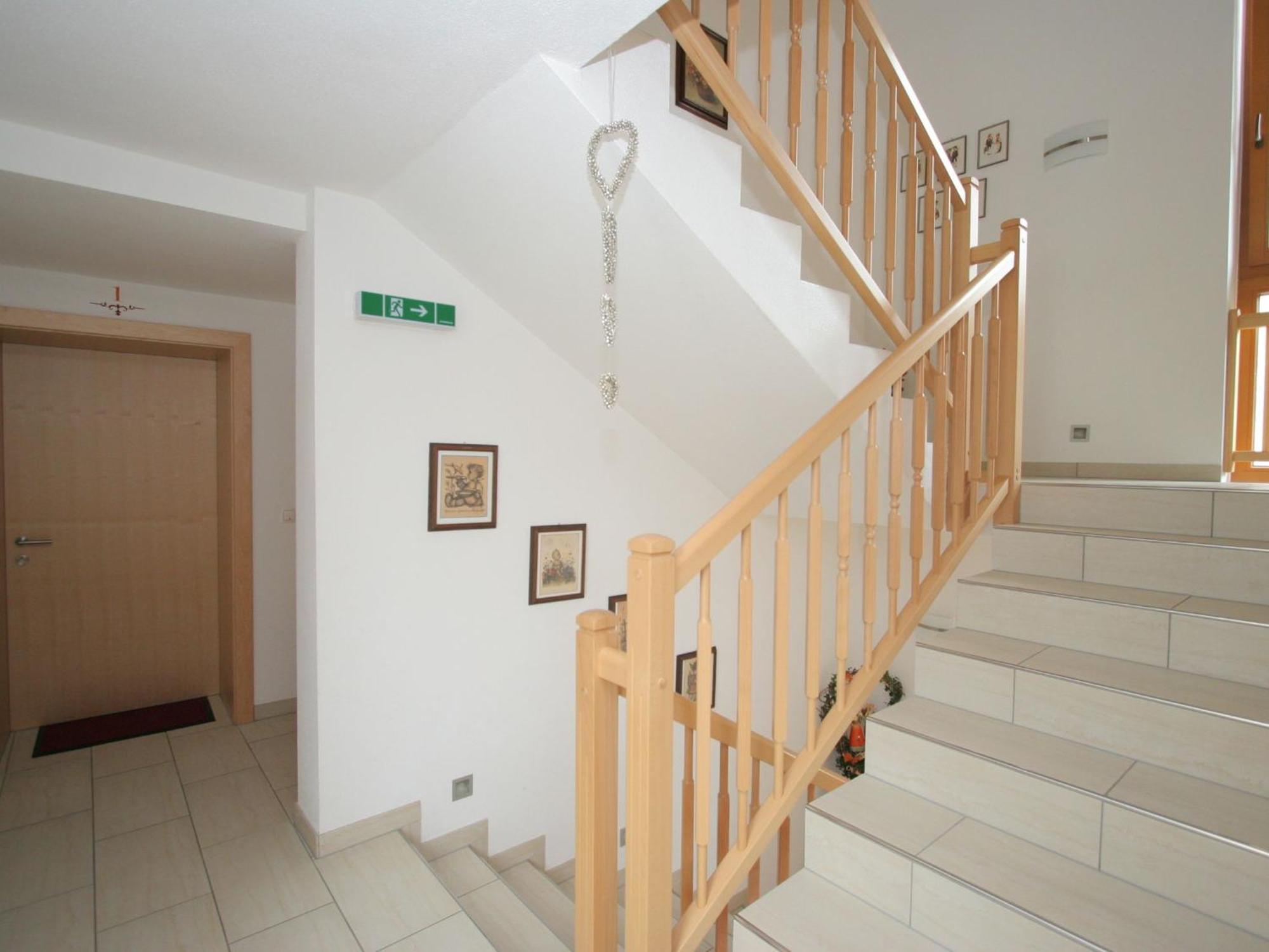 Charming Apartment In Uderns With Balcony Luaran gambar